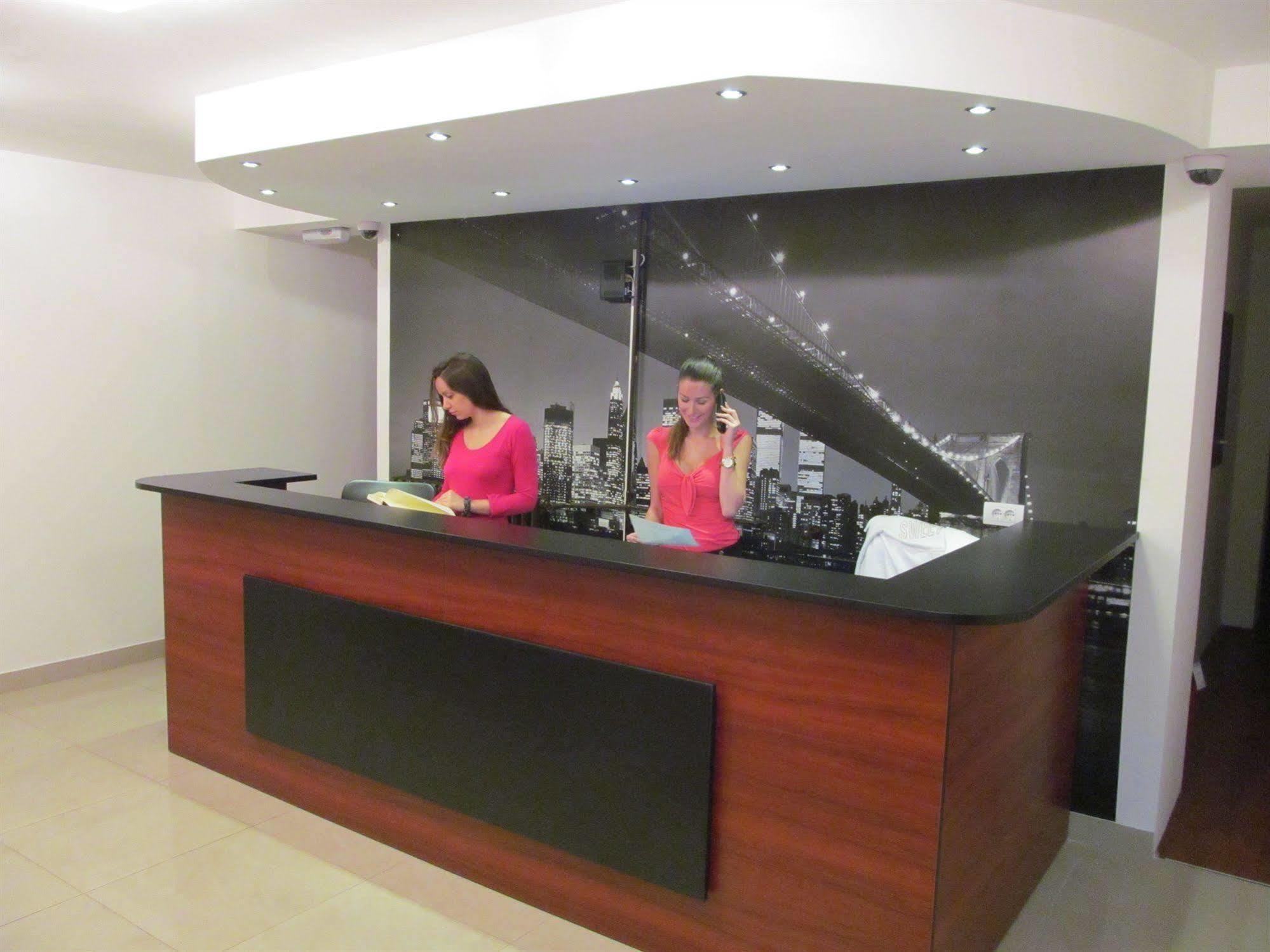Downtown Apart Hotel Bane Βελιγράδι Εξωτερικό φωτογραφία