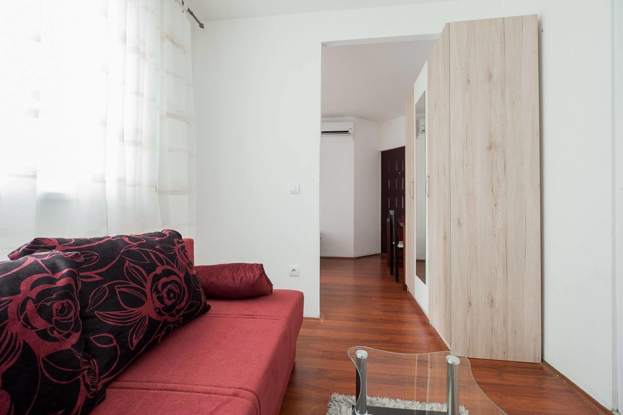 Downtown Apart Hotel Bane Βελιγράδι Εξωτερικό φωτογραφία